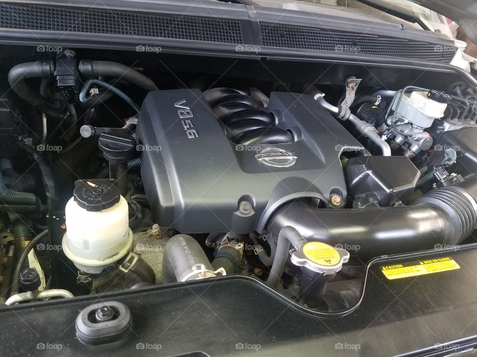Nissan v8 engine