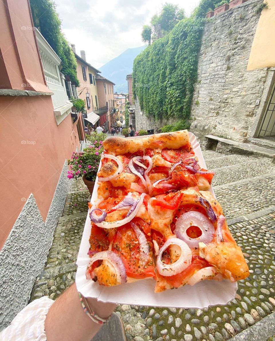 Pizza in Bellagio, Italy