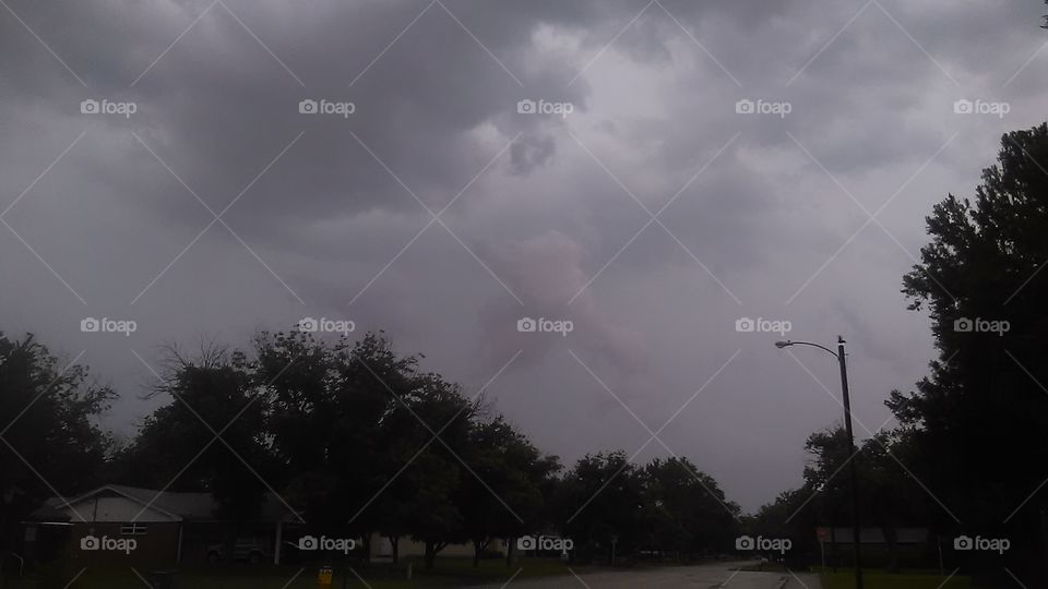 tornados on the loose 5. you could feel the thunder in this photo