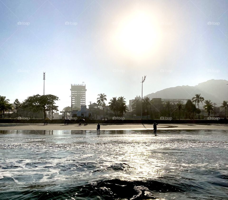 Summer is time to enjoy the beach!  Here, a beautiful image of Guarujá (my family had fun here). / Verão é tempo de curtir a praia! Aqui, uma linda imagem do Guarujá (minha família se divertiu aqui).