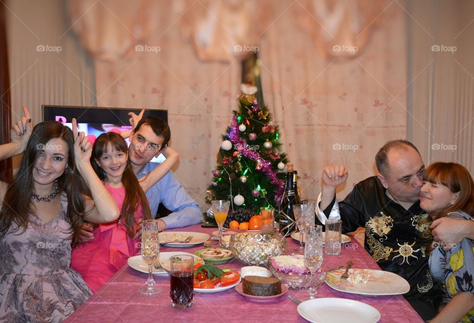 Family enjoying the dinner