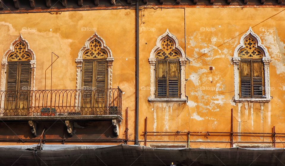 Venetian Windows. Venetian Windows