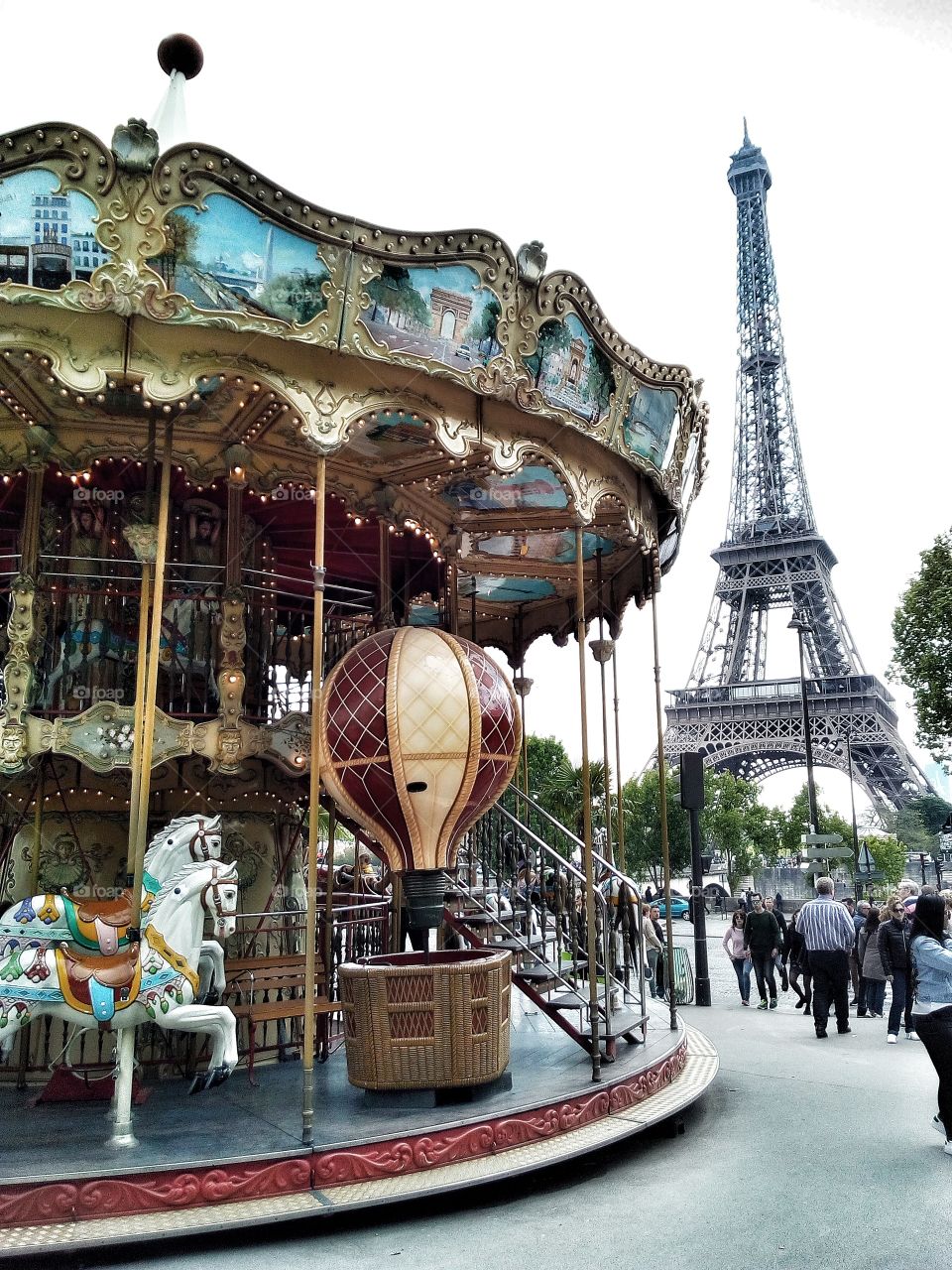 Le carrousel de la tour Eiffel