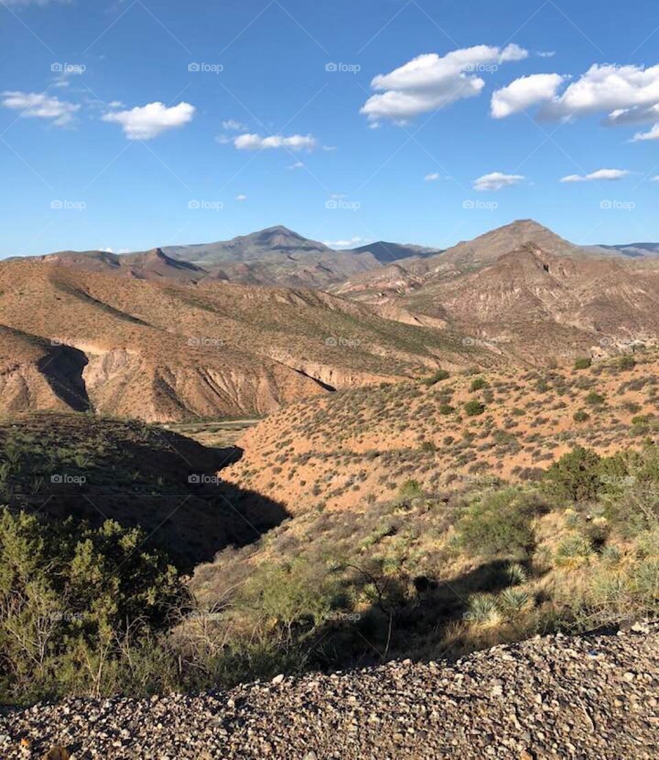 Huge mountains over this vast hot desert of Cali. Even the cacti is sweating 