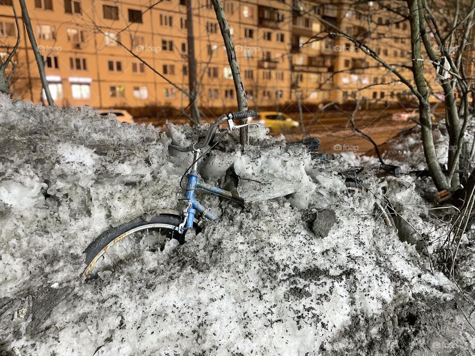 The winter doesn’t want to leave us.