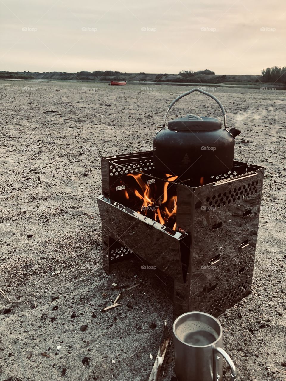 Coffee on the river 