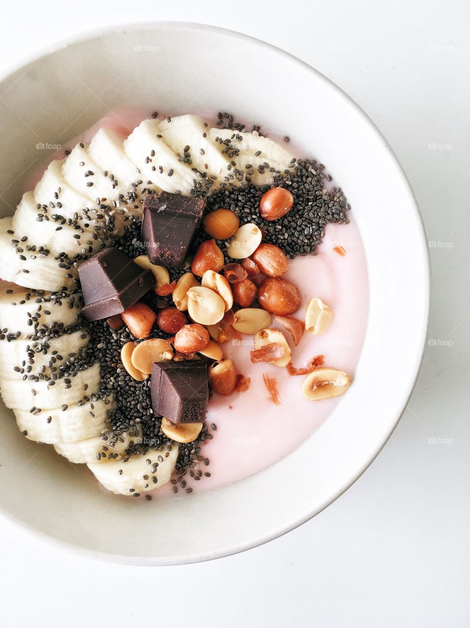 Fresh fruit smoothie in bowl