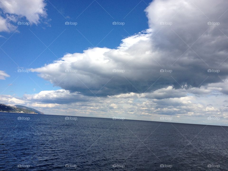 sky over the black sea
#Crimea
Photo: #MorroSeb
Camera: iPhone 4S


Небо над чёрным морем. 
Крым. 