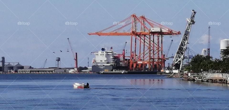 Panamax cranes un Puerto Cortes Honduras