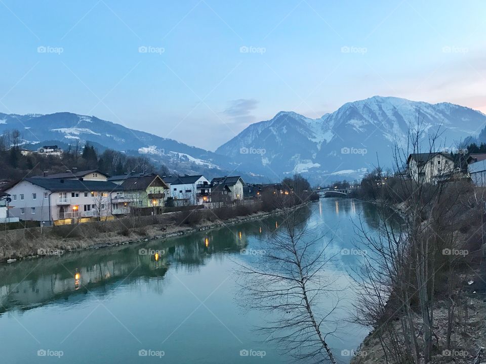 Houses next to a lake and Mountain View in Austria 