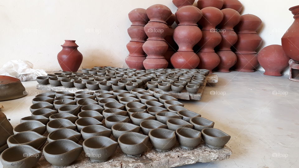 We use pottery for a life without disease.