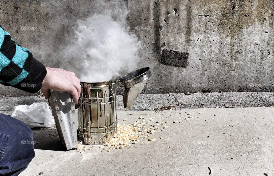 Lighting a Bee Smoker