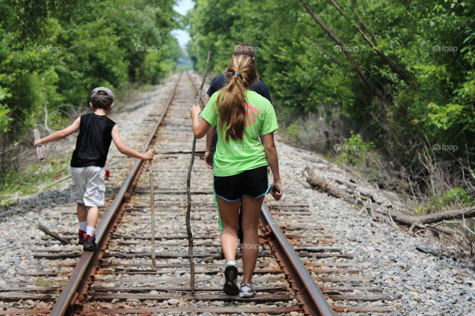 walkin' on the railroad