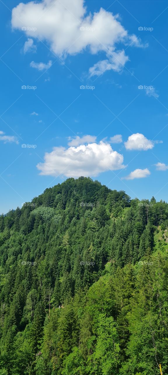 Berg und Wolke