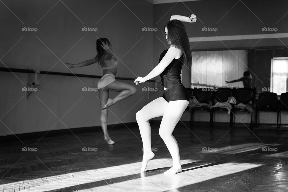 girl dancing in the studio