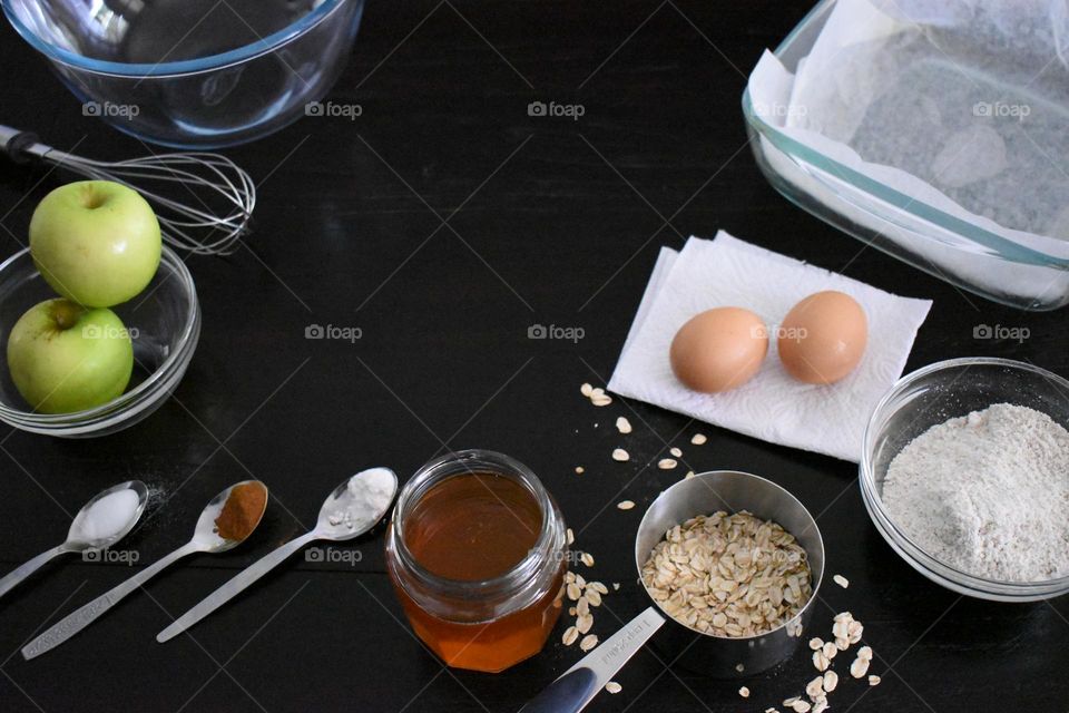 Healthy Apple, Oatmeal, Honey and Cinnamon Squares