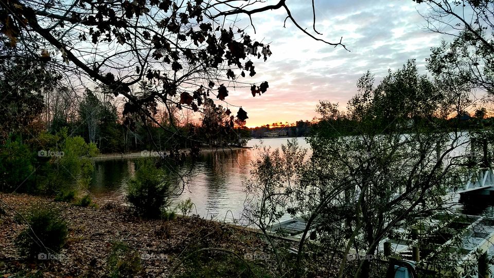 dawn by the lake duri