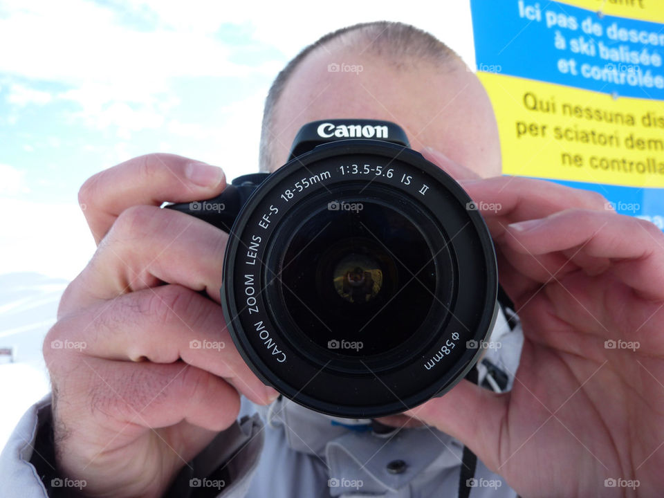 Canon 600D DSLR/ photographer