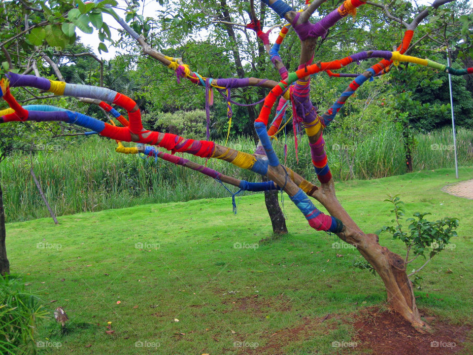 yarn bomb