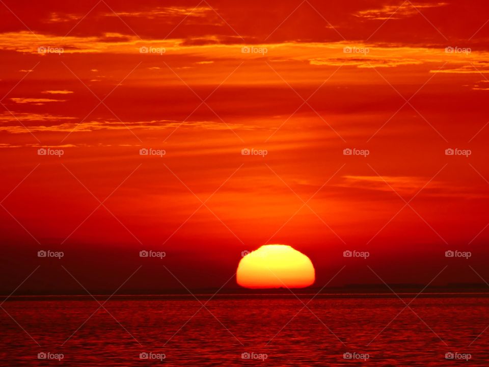 I invite you to take a descending sunset journey with me. But first you must close your eyes and take a deep breathe. Now open your eyes. Presto