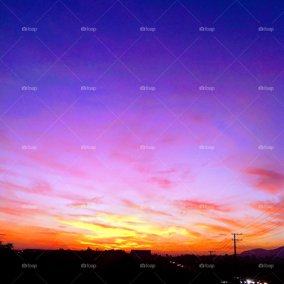 An inspiring sky in the city of Jundiaí, inland Brazil.  Live nature and its beauty. / Um céu inspirador na cidade de Jundiaí, interior do Brasil. Viva a natureza e sua beleza.