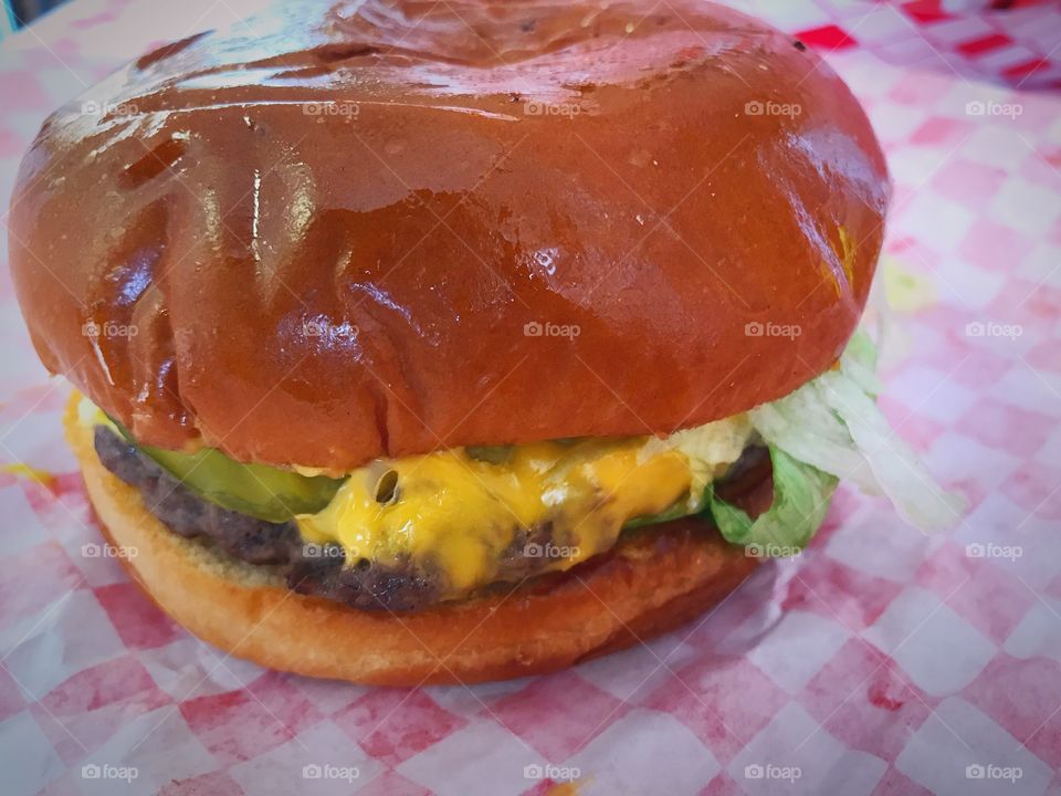 Old Fashioned Cheeseburger 