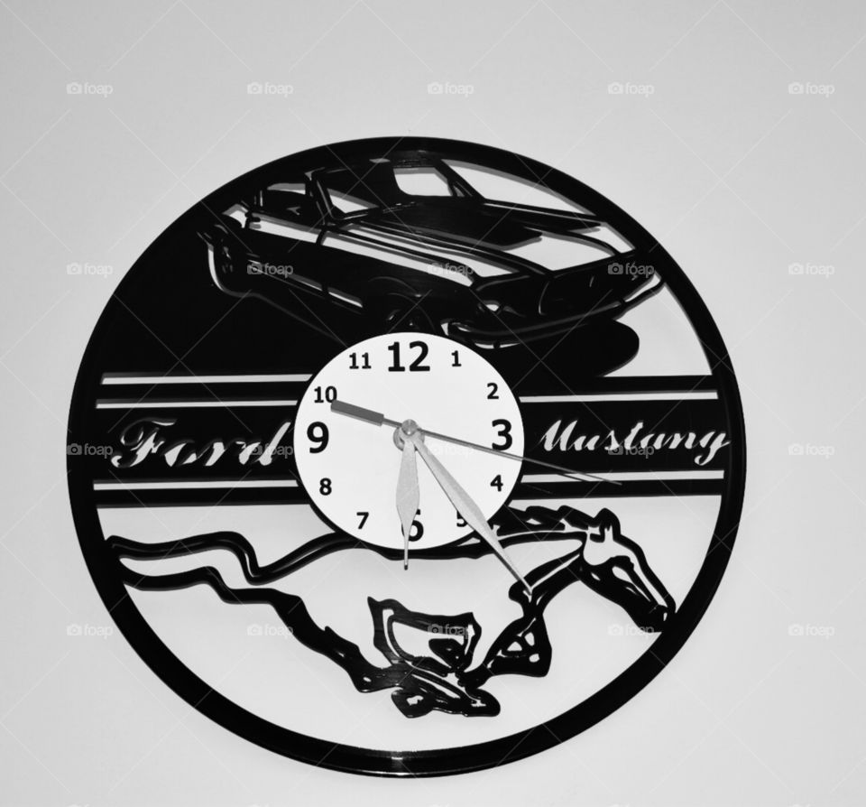 Ford Mustang clock 