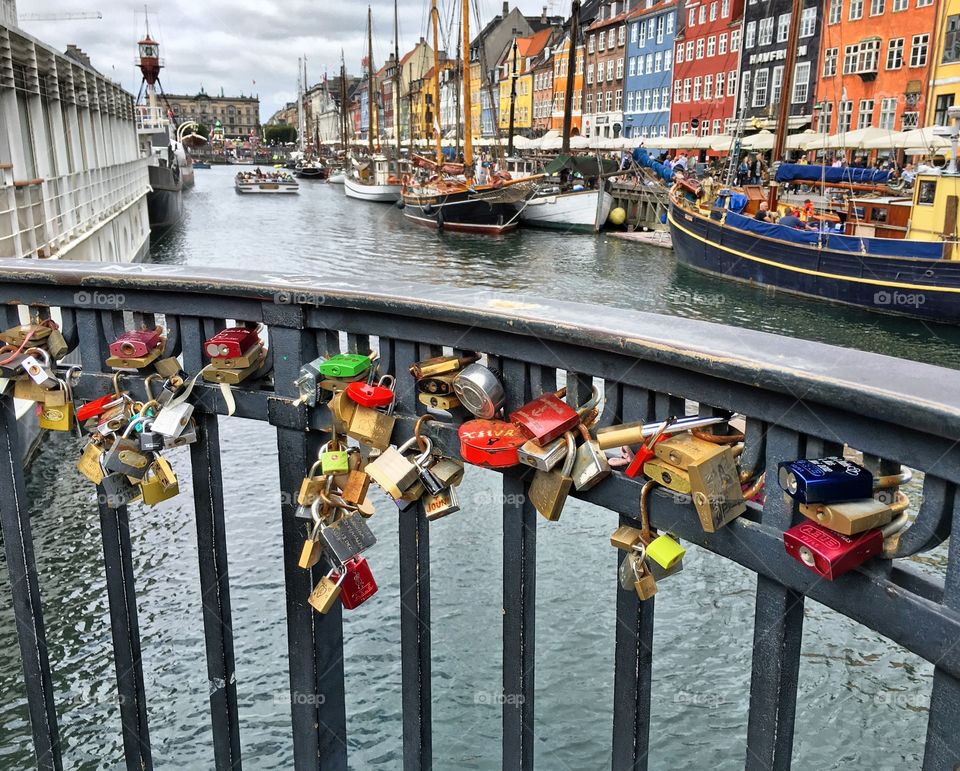 Bridge locks 