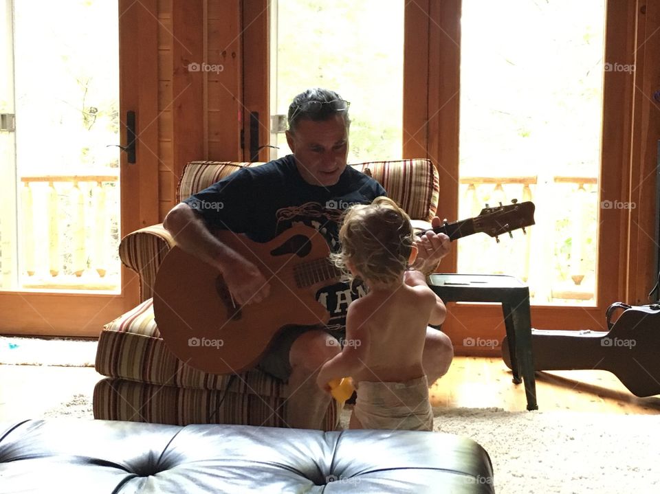 Grandpa playing some tunes. My nieces and nephews always love it when my dad starts playing his guitar. Oh, the silly and original songs he comes up with for them! 😁