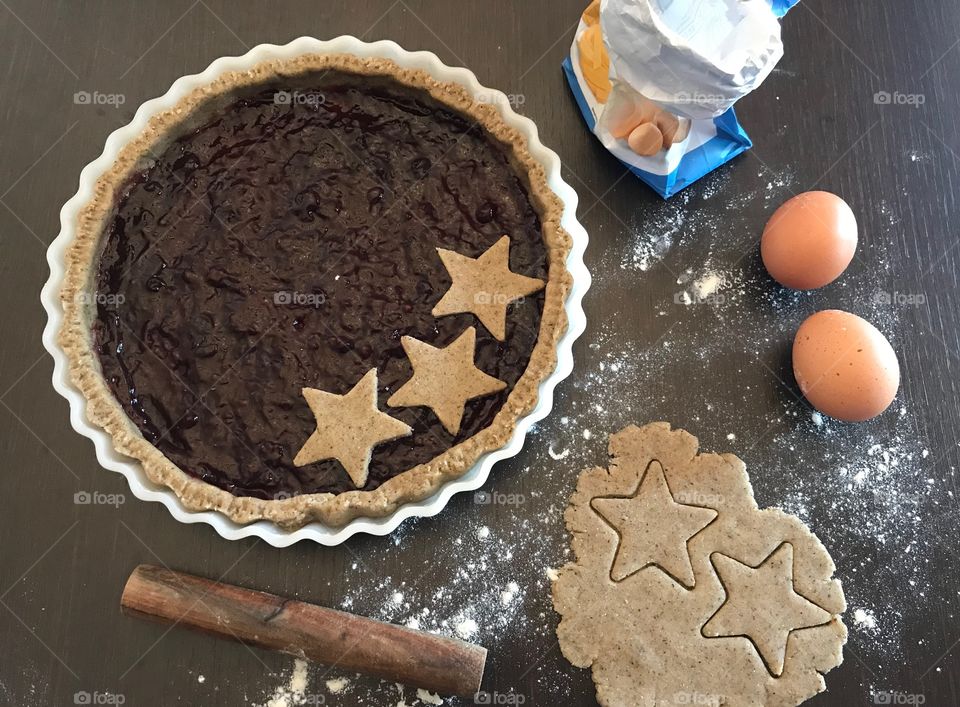 Homemade Pie with soft fruit jam - Crostata fatta in casa con marmellata ai frutti di bosco - work in progress 