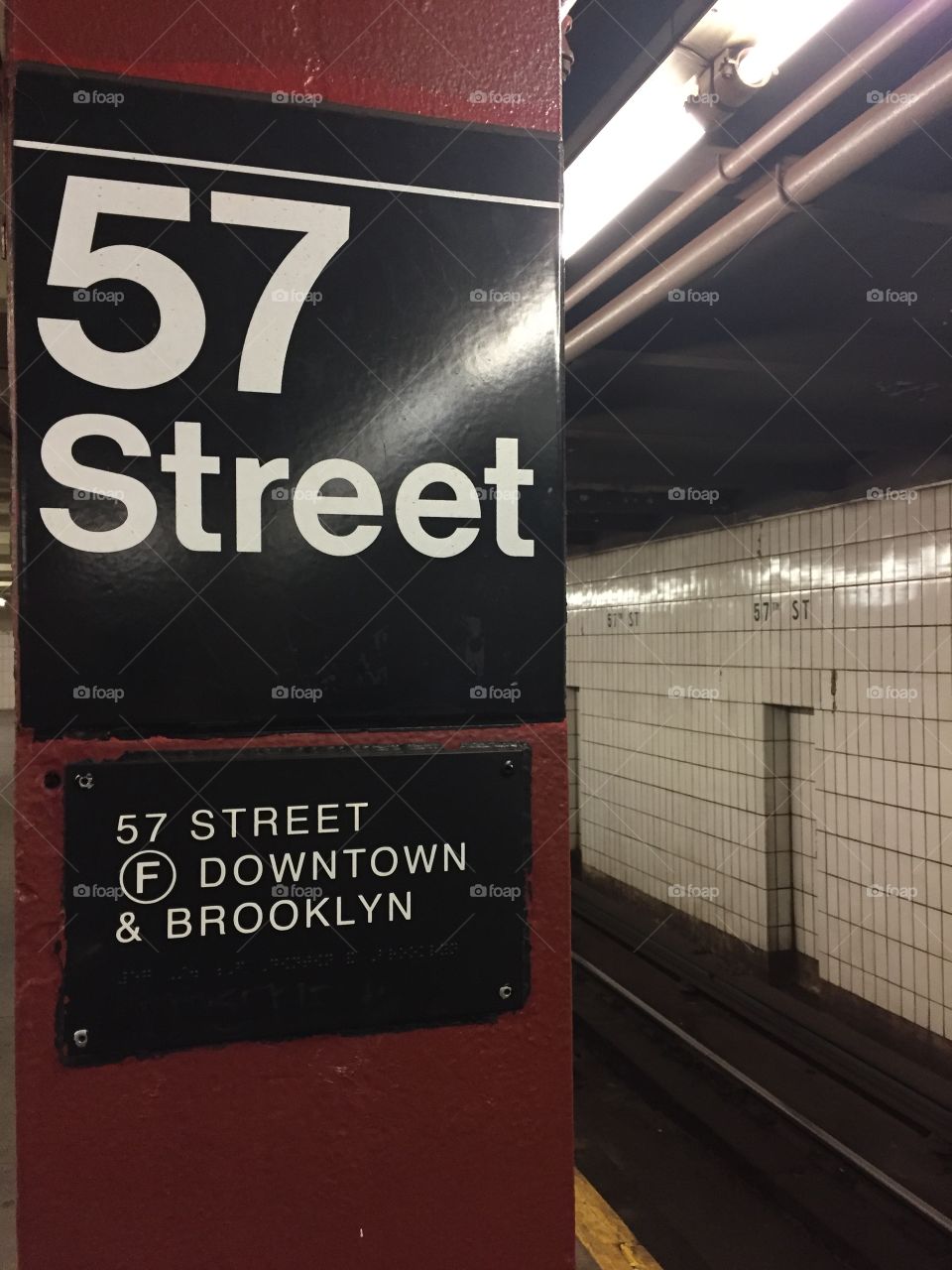 57th Street subway platform, NYC / Métro de la 57e rue, New York City