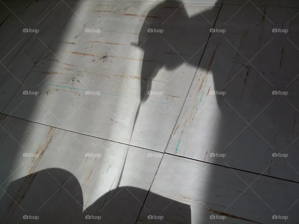 finger s  shadow