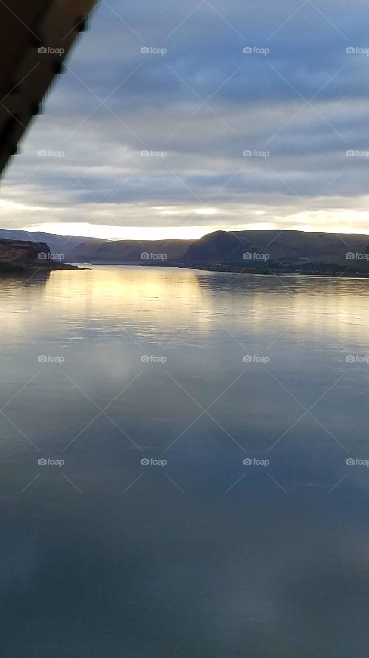 the bridge over the Columbia River from Oregon to Washington