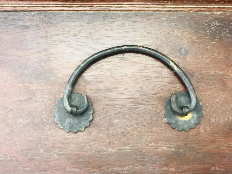 Iron ring for wooden container to open drawer 