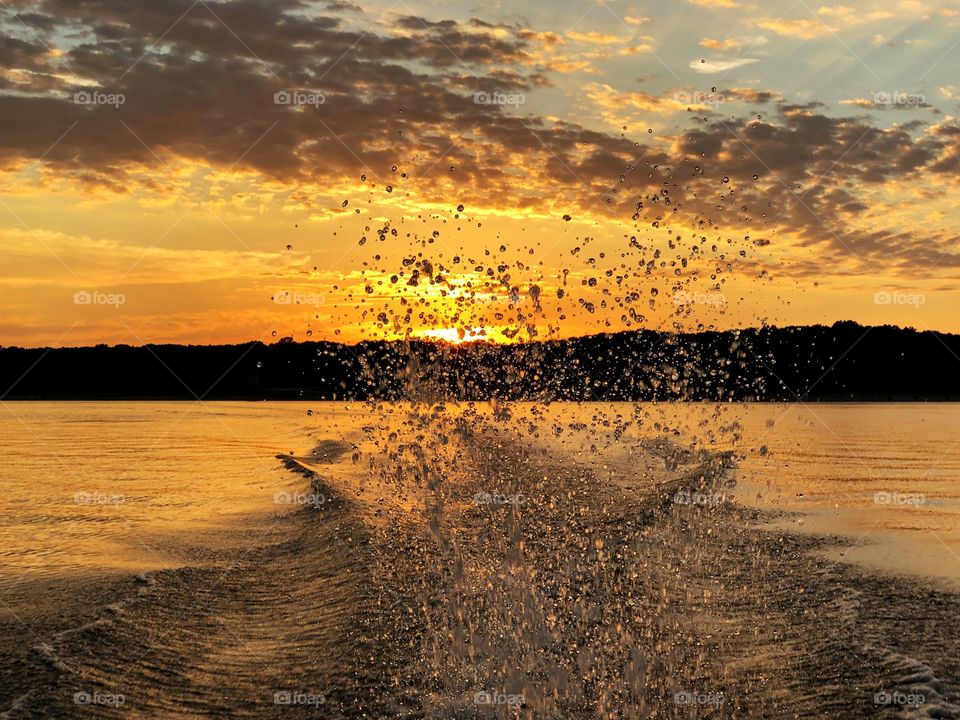 Morning on the lake