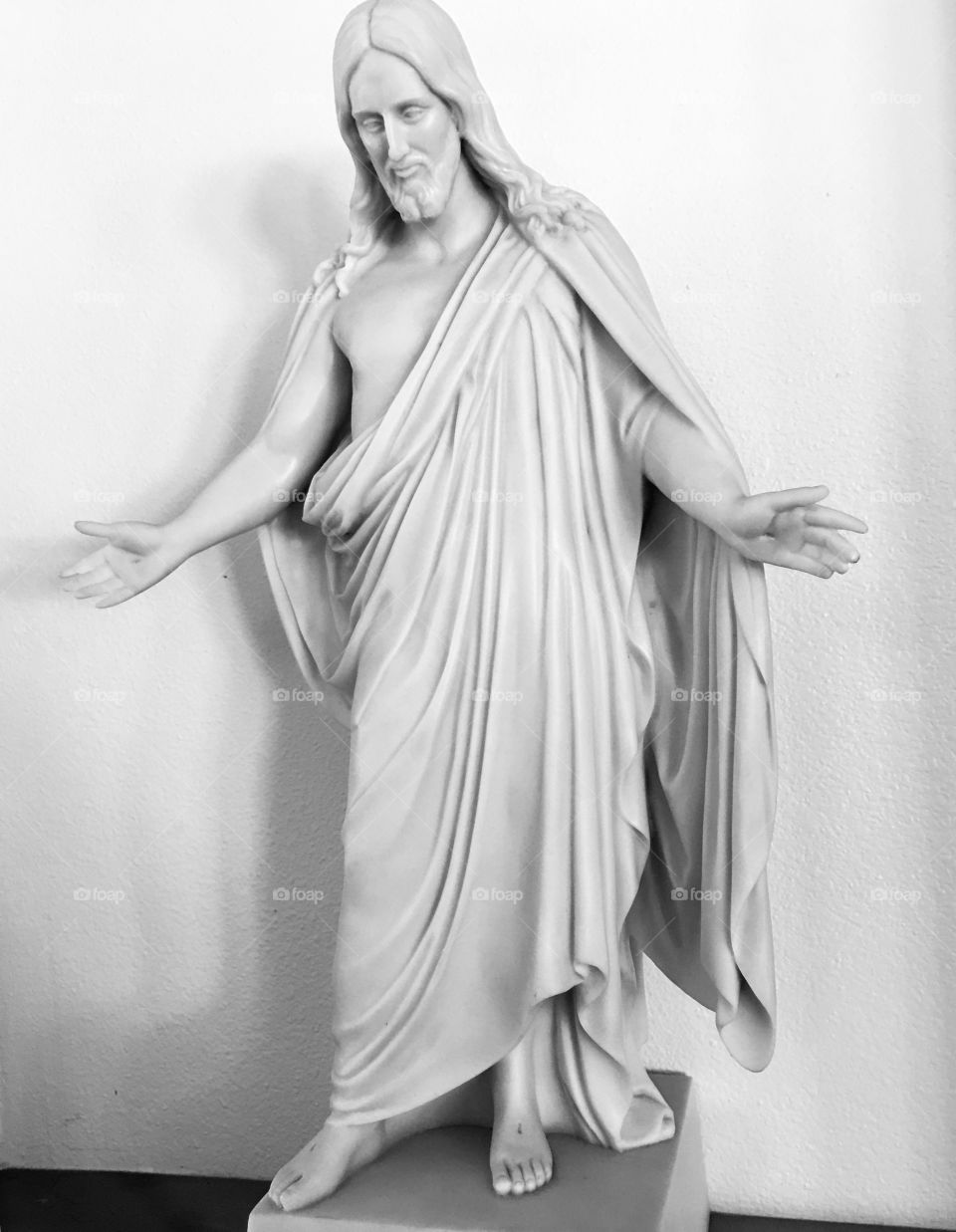 Christ statue 