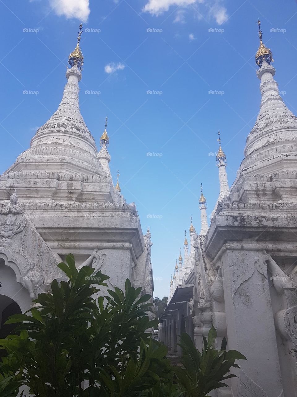 Making merit in Mandalay City