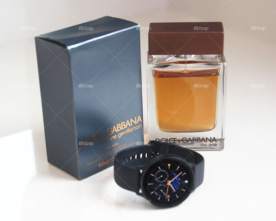 Perfume Dolce Gabbana, with samsung smartwatch watch