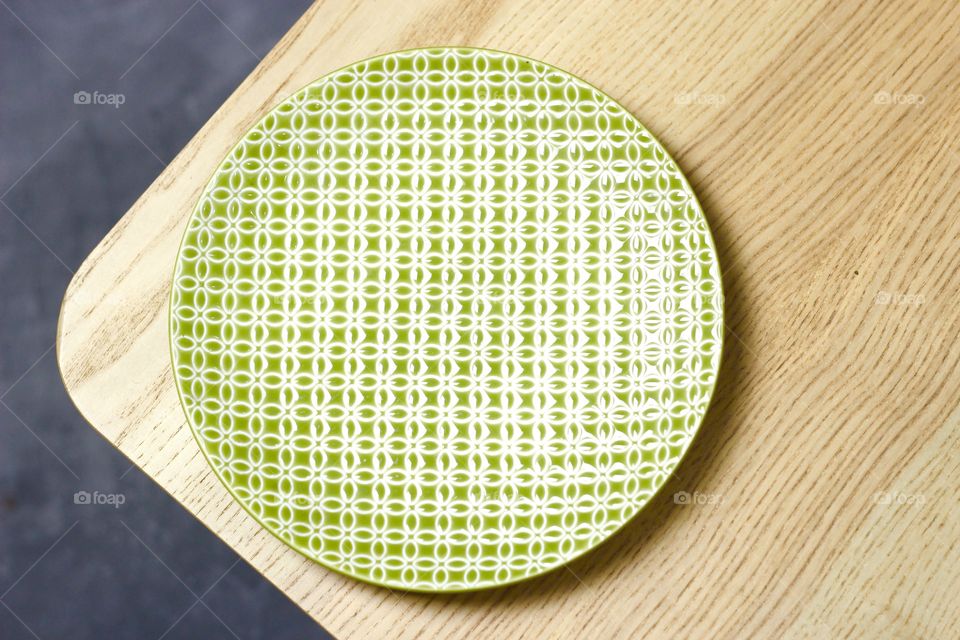 Green motive salad plate 