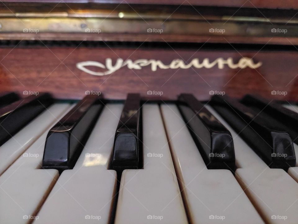 piano "Ukraine"