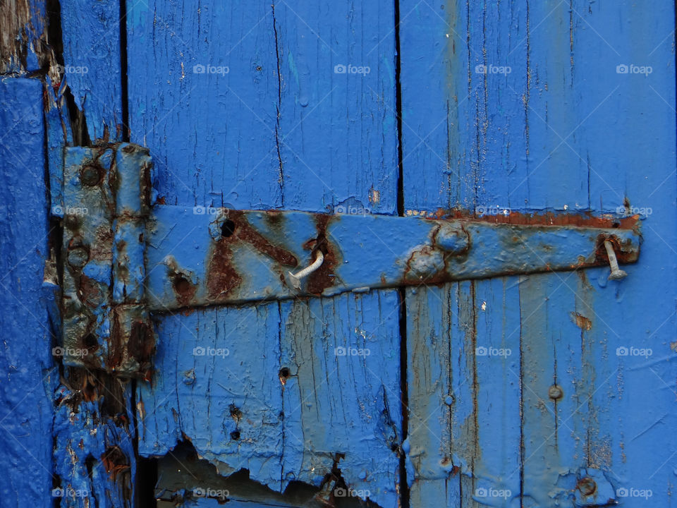 blue door nails rust by kshapley