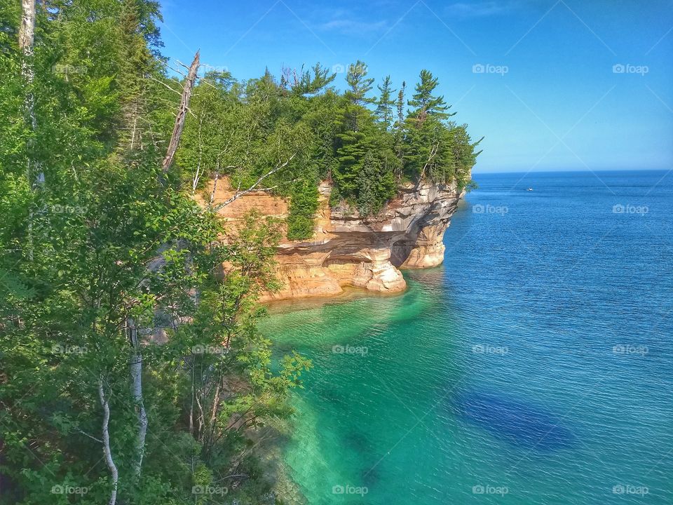 Turquoise water Picture Rocks cliffs