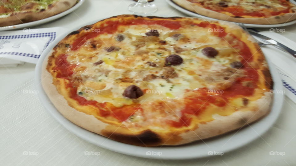 pizza col tonno