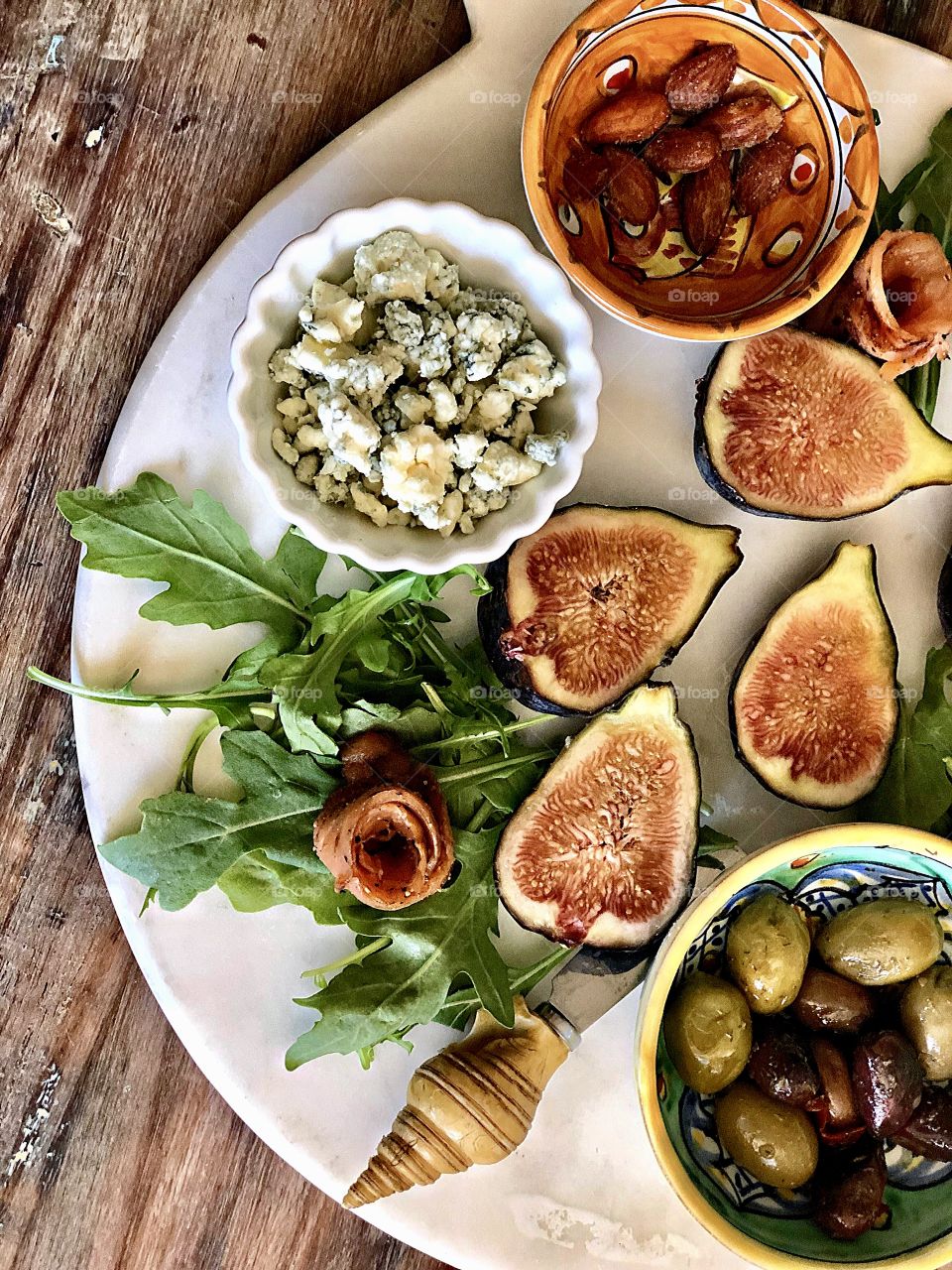 Foap Mission “Flat Lays”! Beautiful Healthy Figs With Arugula, Blue-cheese And Olives! 