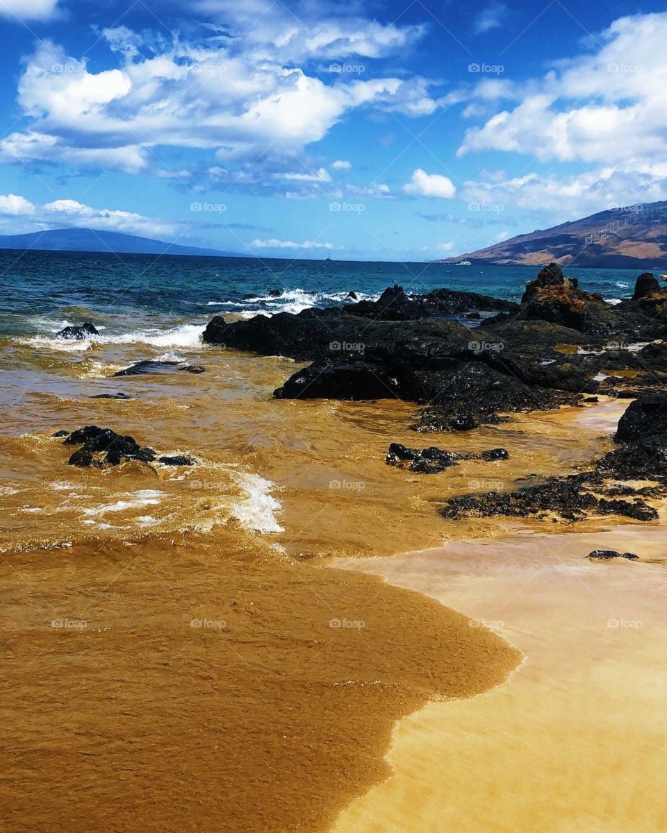Maui is amazing. The black rocks are crazy beautiful 