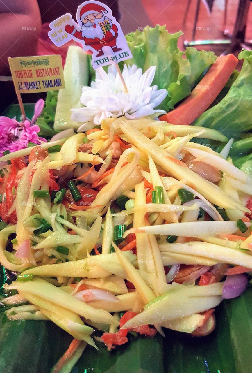 pad thai in thailand