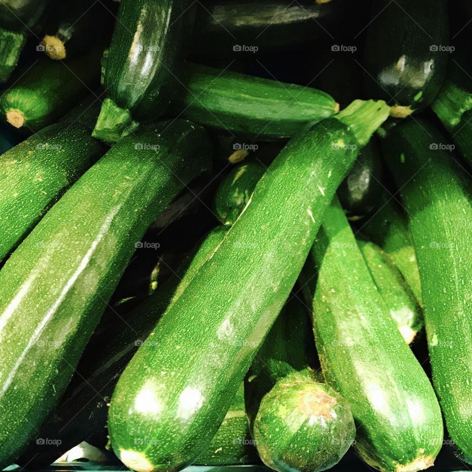 Courgette-cook-green