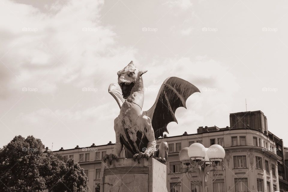 Dragon statue