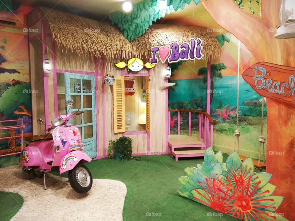 one of store in Bali island put this foto booth
