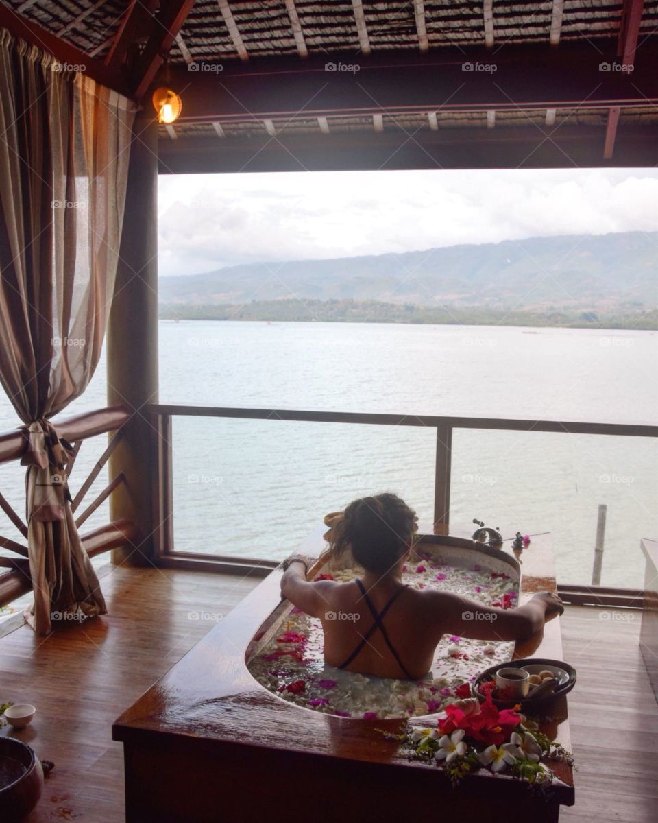 Appreciating bath in front of the sea in Philippines, Cebu shot with my Nikon 